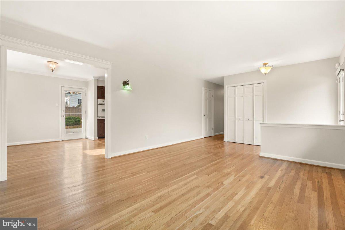 WOODSIDE - Residential