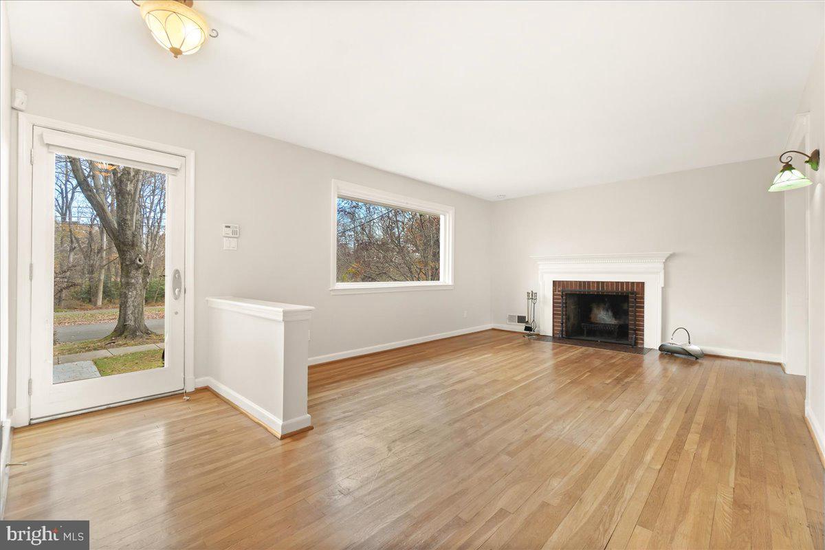 WOODSIDE - Residential