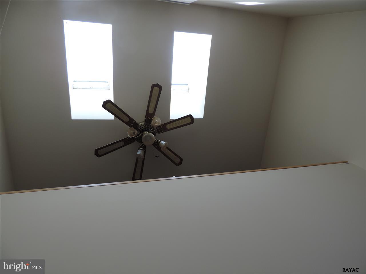 STONEGATE VILLAGE - Residential