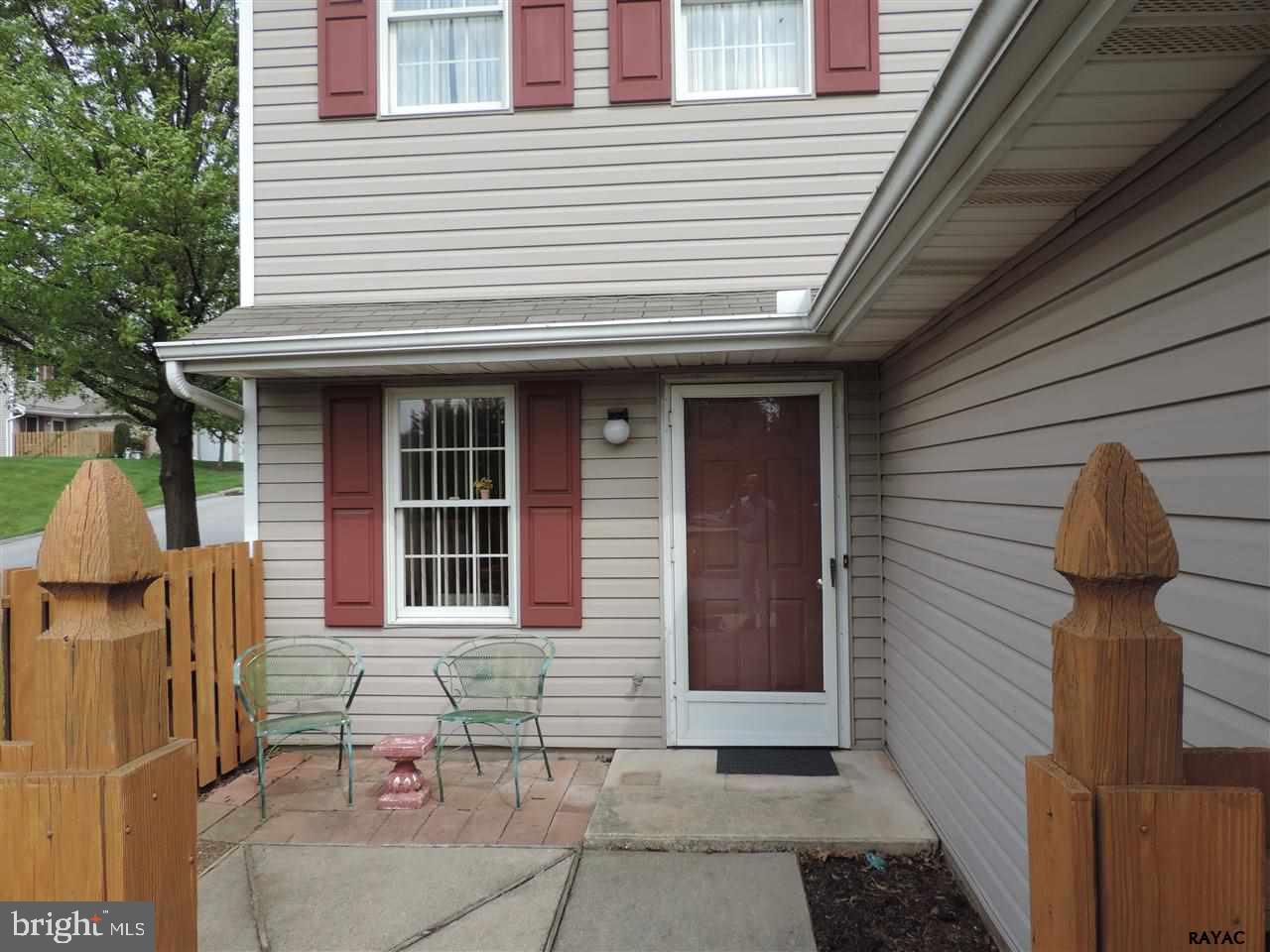 STONEGATE VILLAGE - Residential