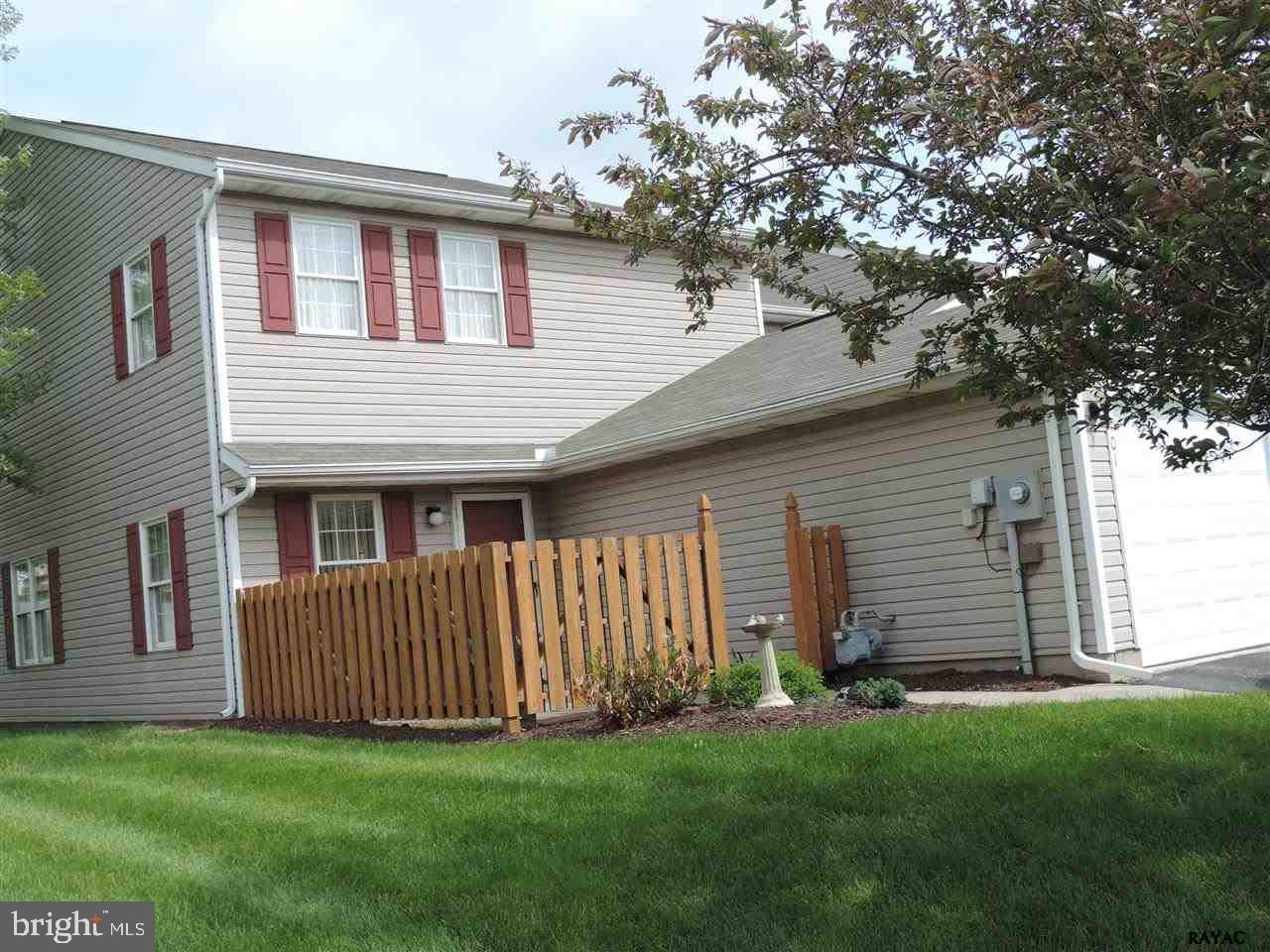 STONEGATE VILLAGE - Residential