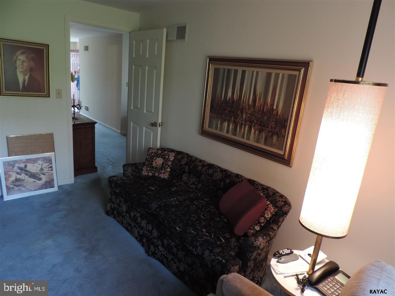 STONEGATE VILLAGE - Residential