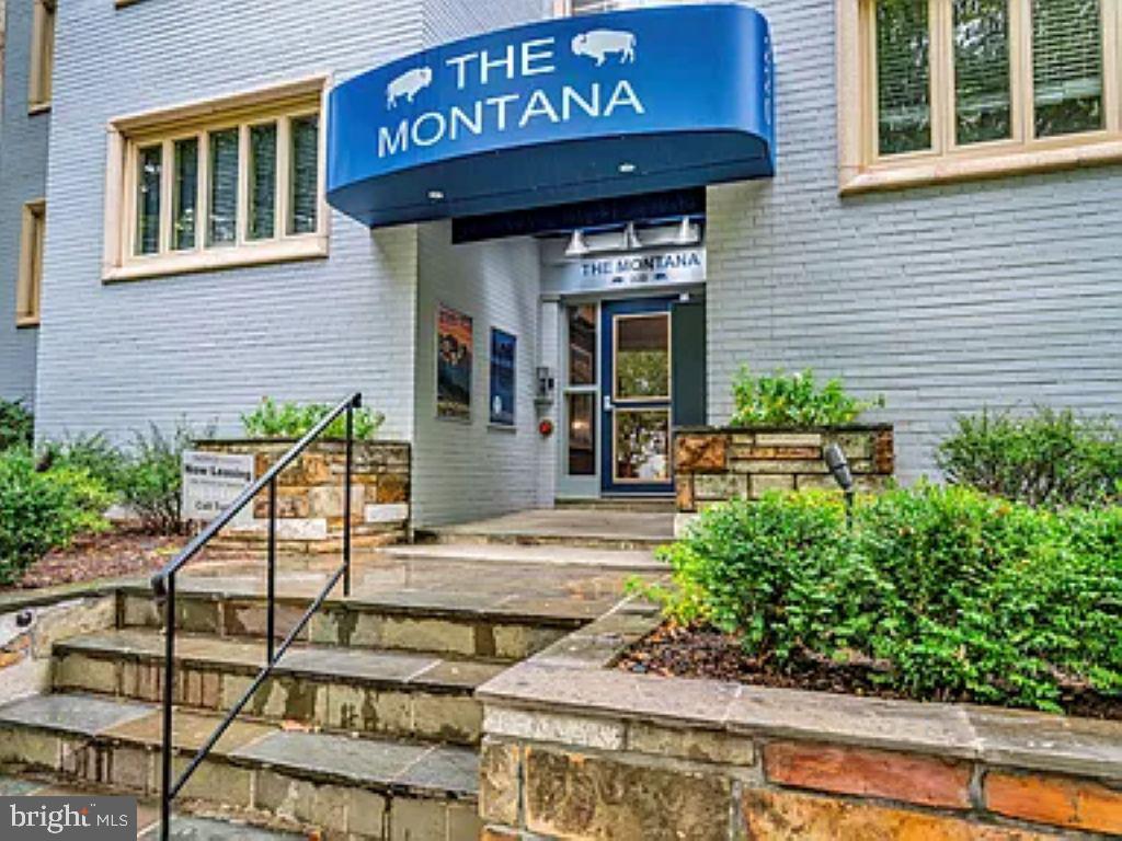 220 2ND STREET SE 01