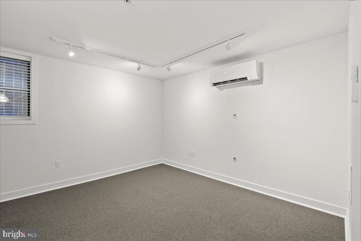 220 2ND STREET SE 01