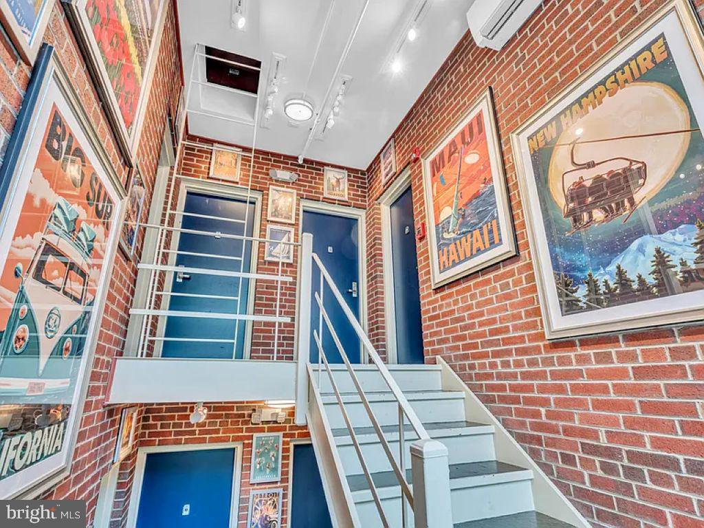 220 2ND STREET SE 01