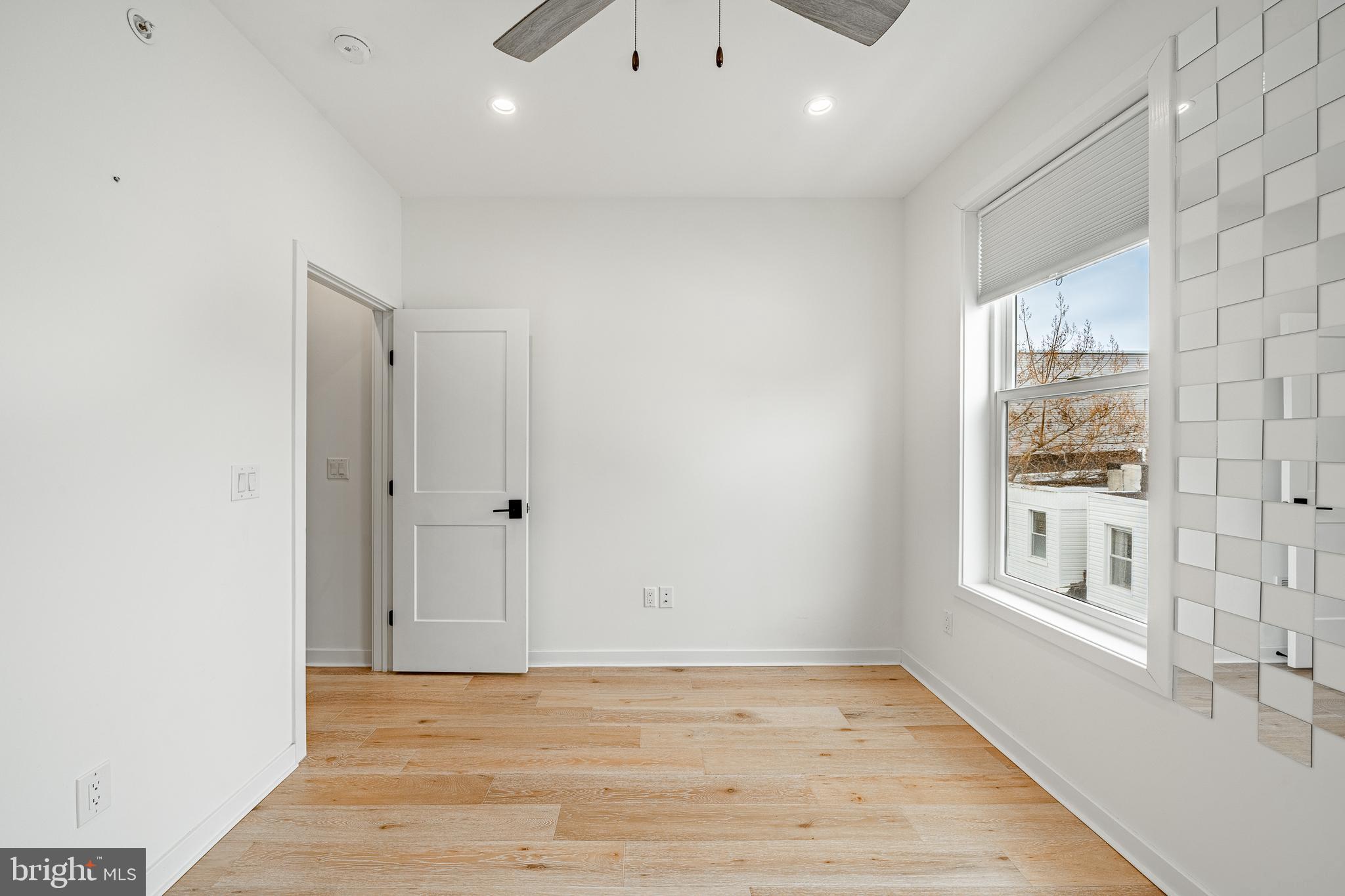 POINT BREEZE - Residential