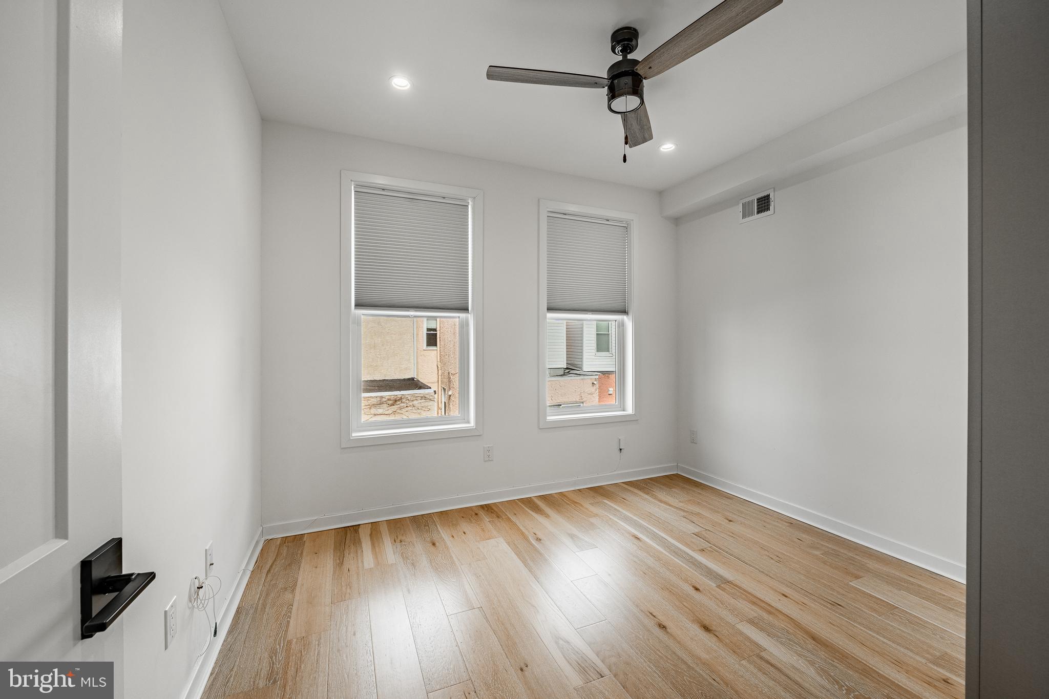 POINT BREEZE - Residential