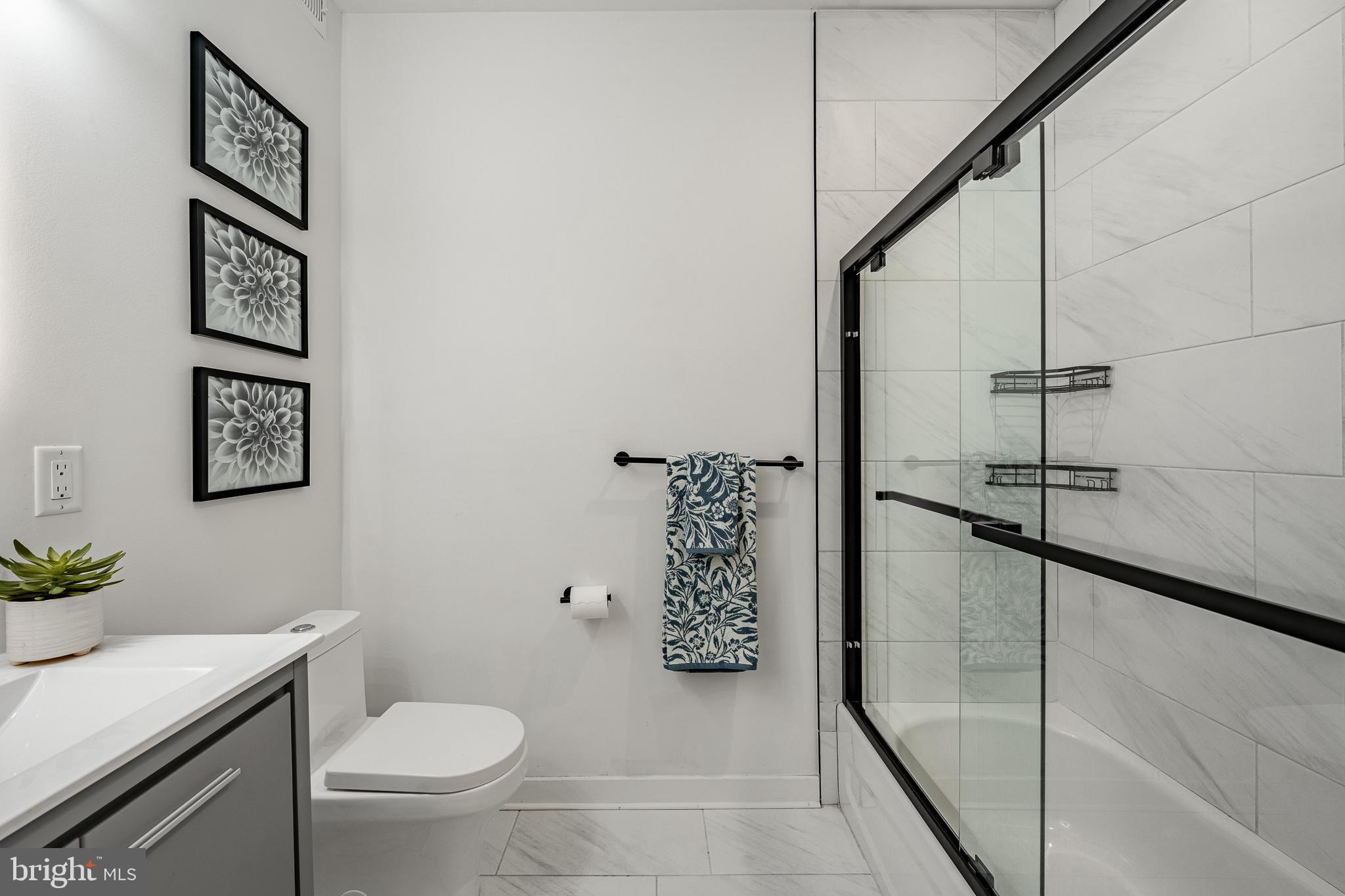 POINT BREEZE - Residential