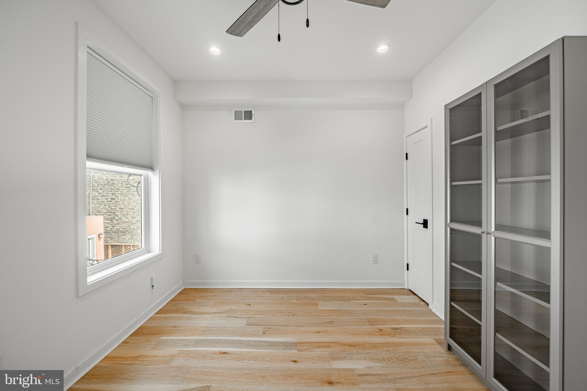 POINT BREEZE - Residential