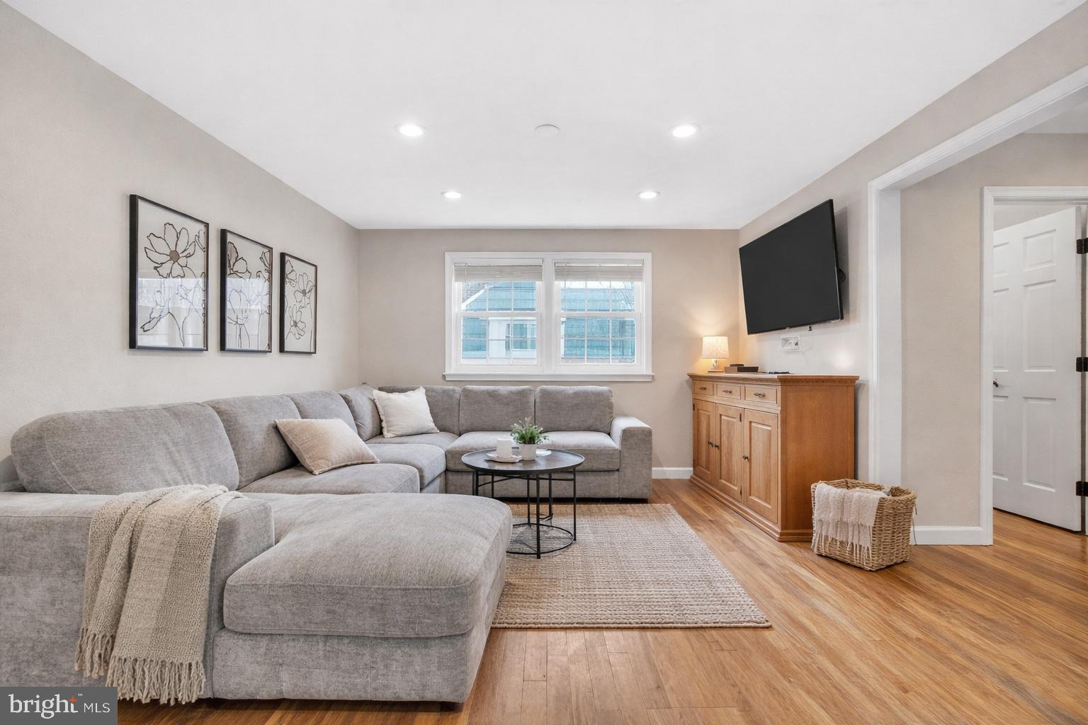 WEST ANNAPOLIS - Residential