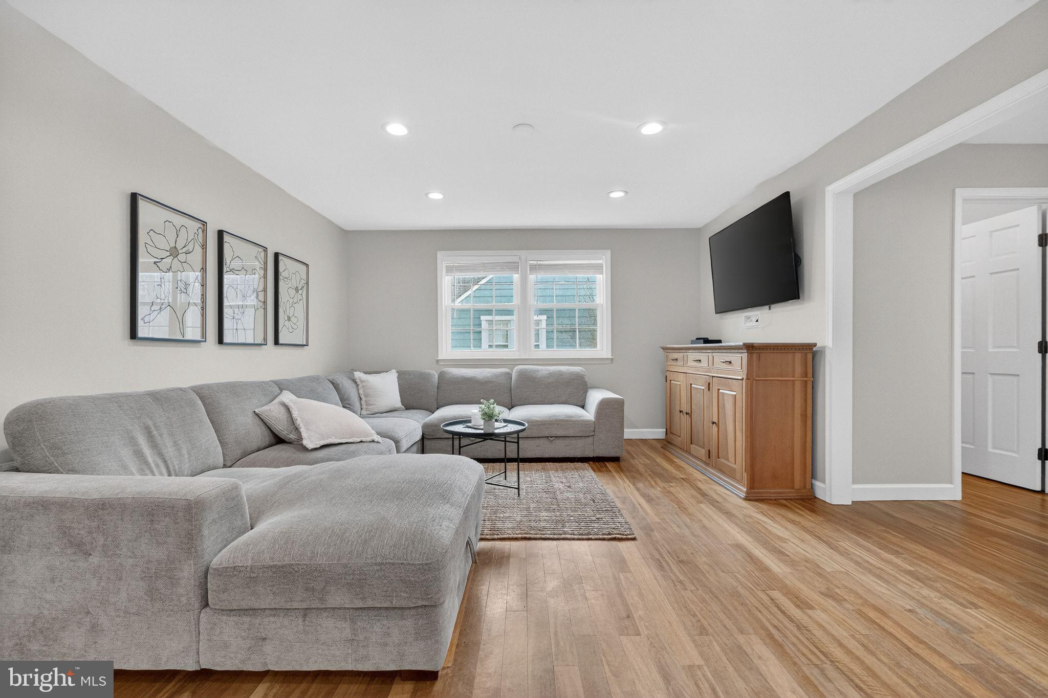 WEST ANNAPOLIS - Residential