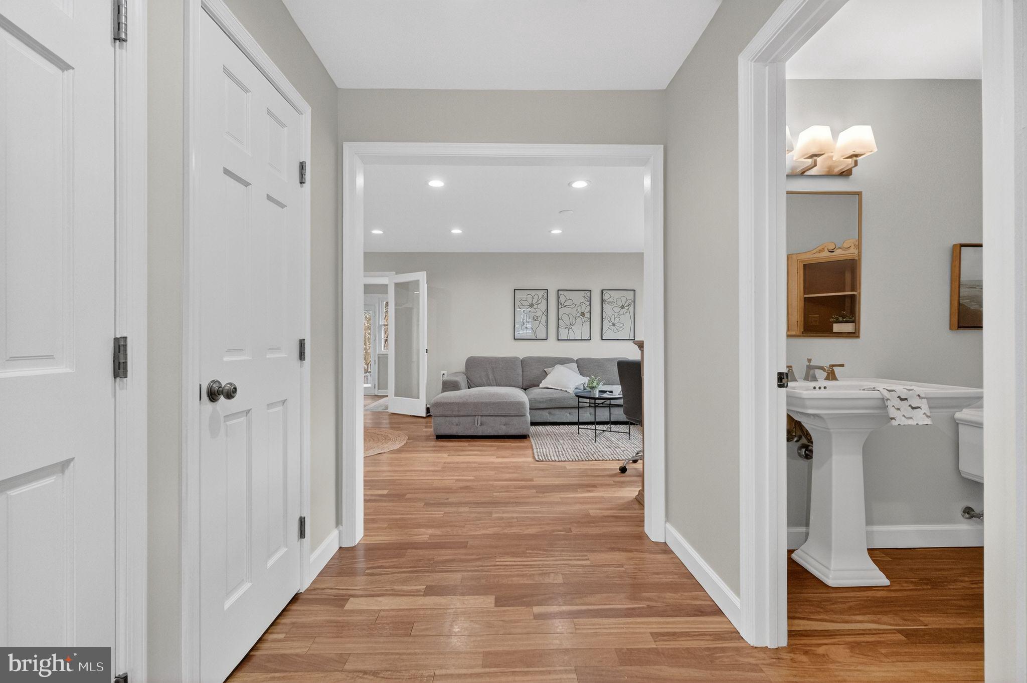 WEST ANNAPOLIS - Residential