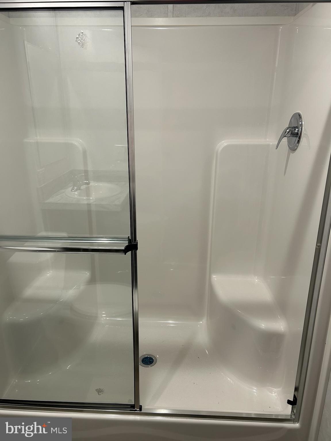 MIDLAND PARK - Residential