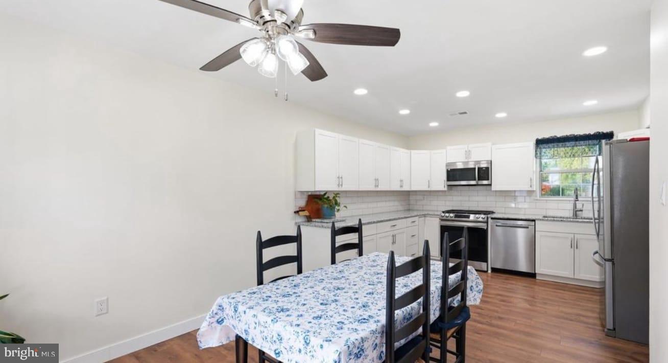 5633 ROUNDTREE DRIVE