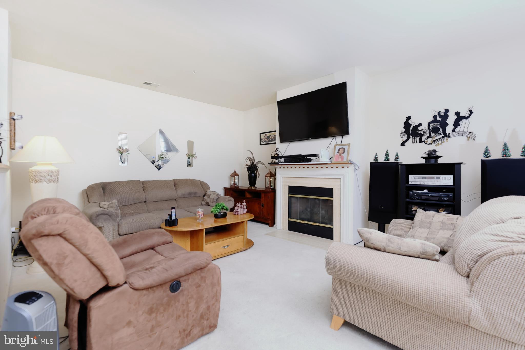 HAMPSHIRE HALL - Residential