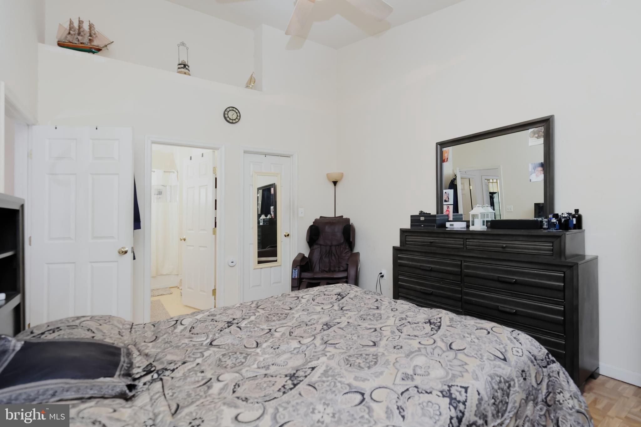 HAMPSHIRE HALL - Residential