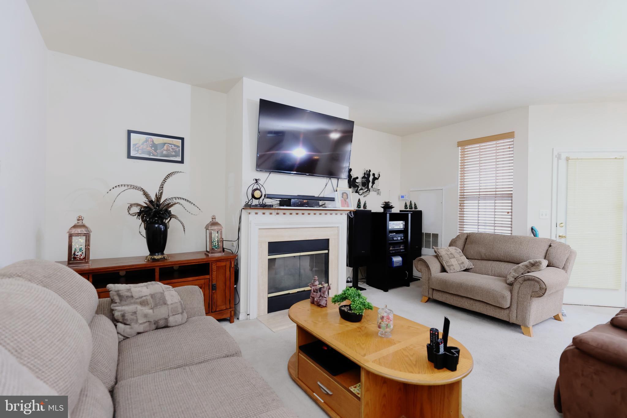 HAMPSHIRE HALL - Residential