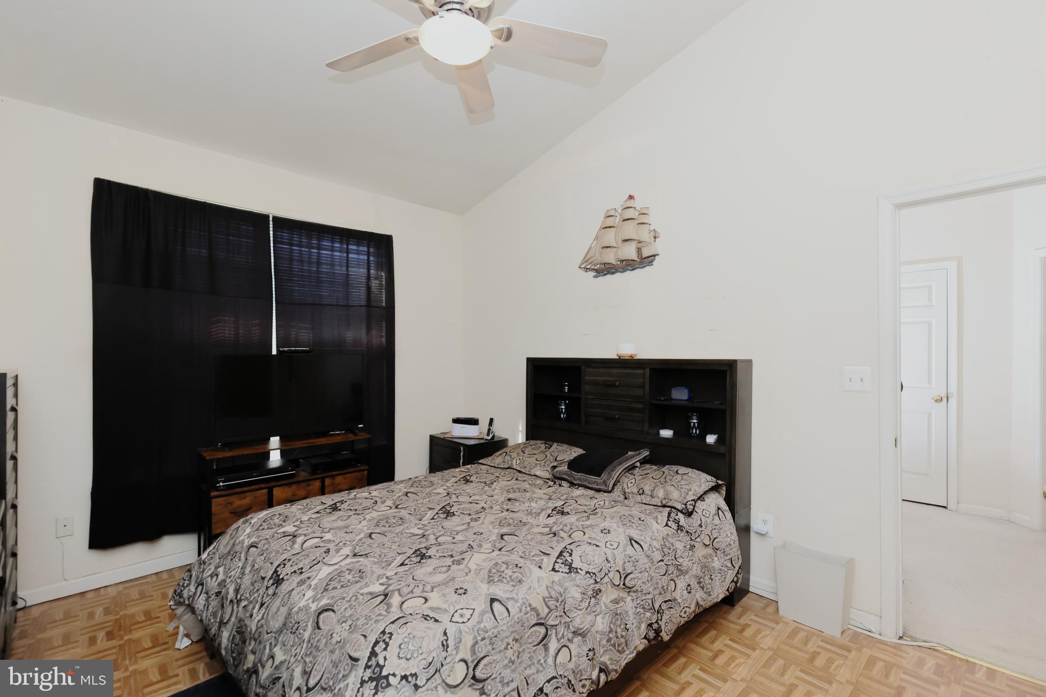 HAMPSHIRE HALL - Residential