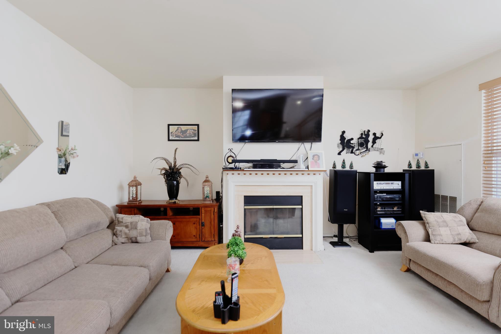 HAMPSHIRE HALL - Residential