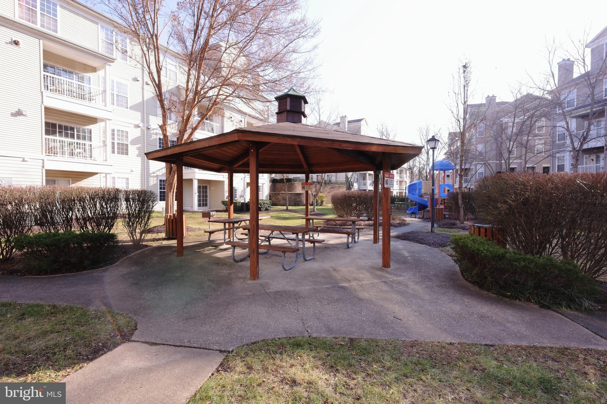 HAMPSHIRE HALL - Residential