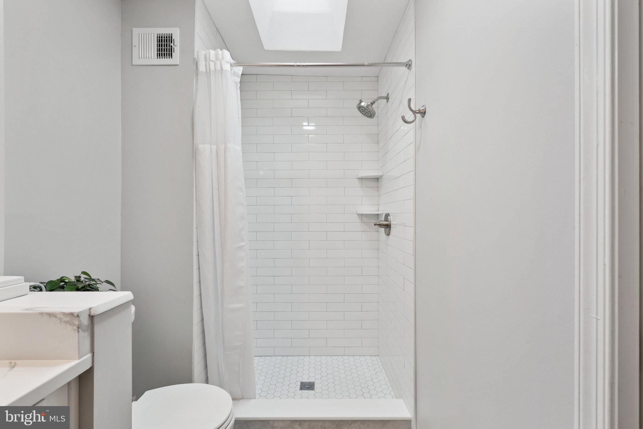 EXETER SQUARE - Residential