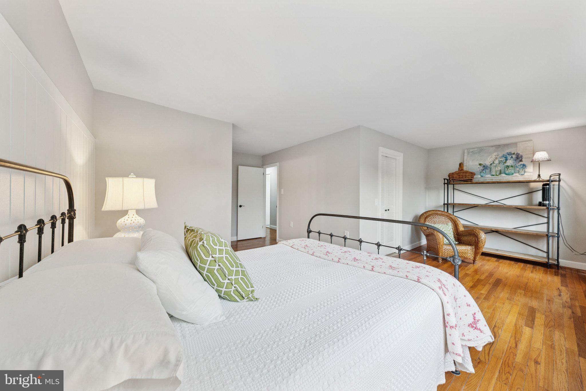 EXETER SQUARE - Residential