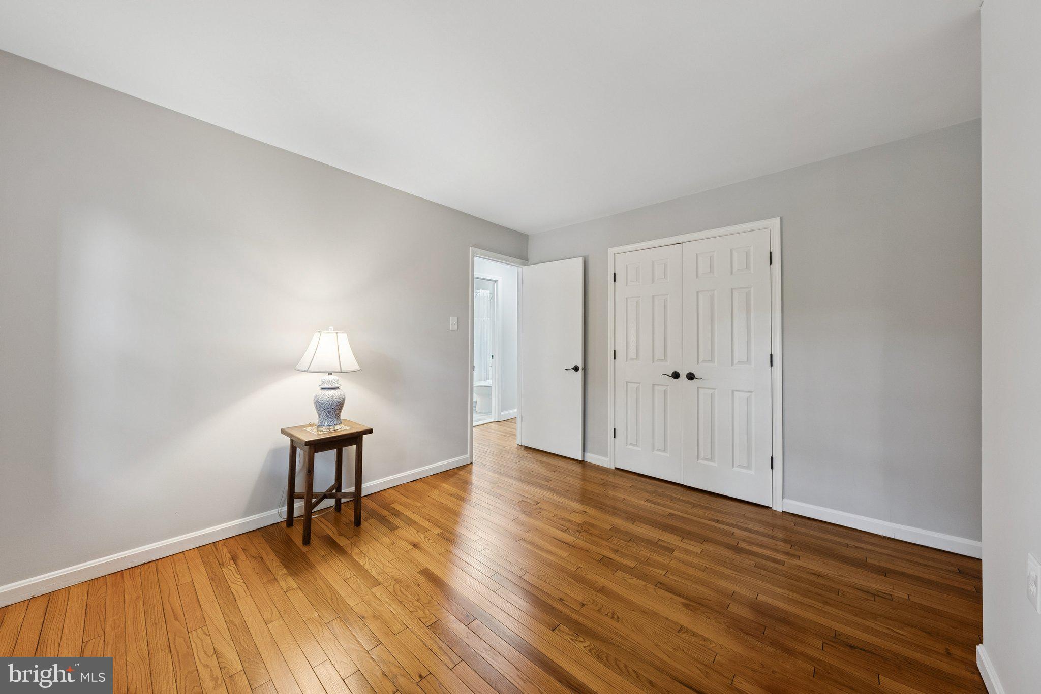 EXETER SQUARE - Residential