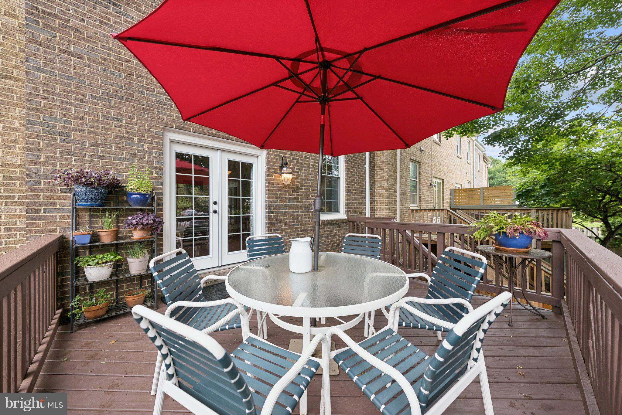 EXETER SQUARE - Residential