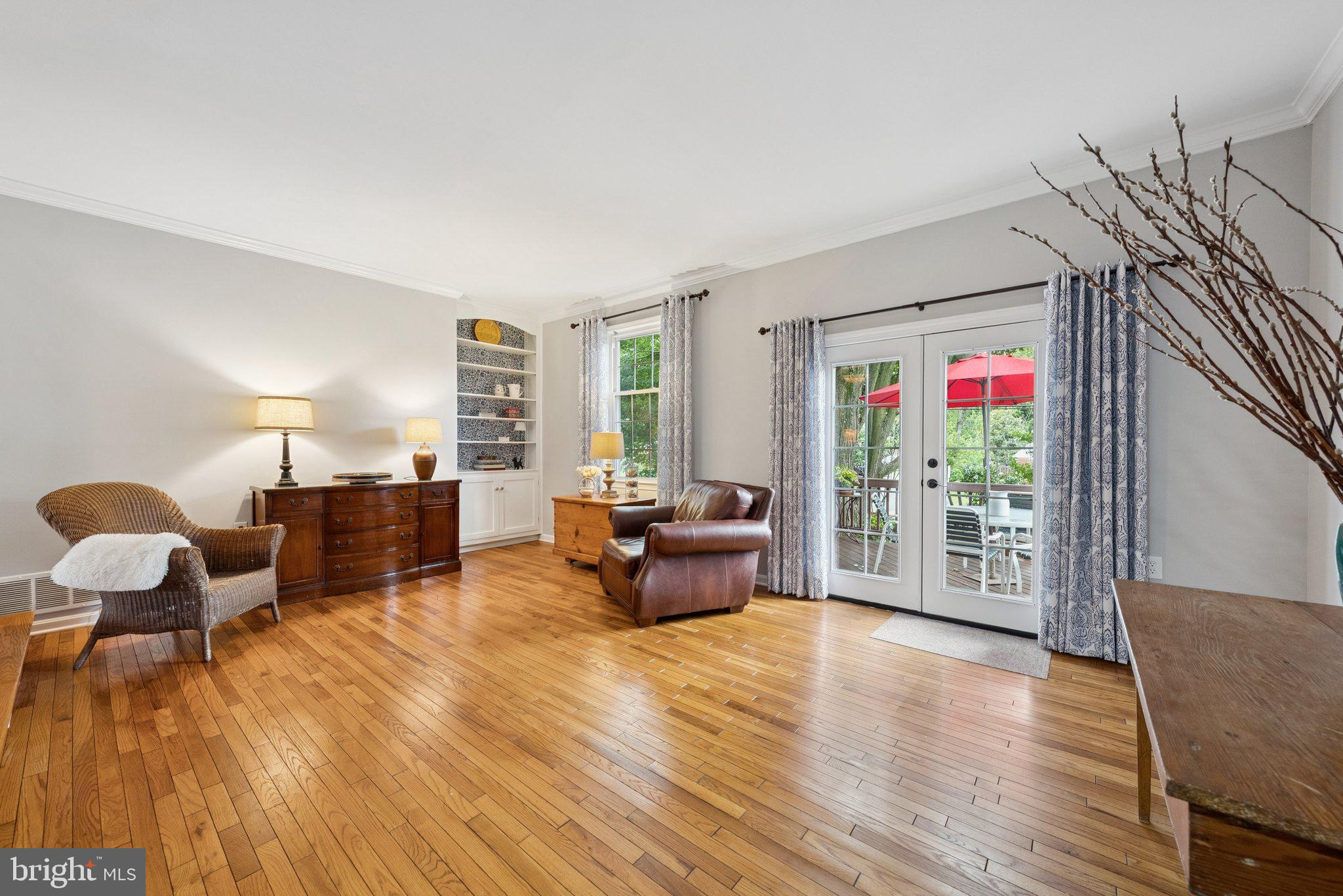 EXETER SQUARE - Residential