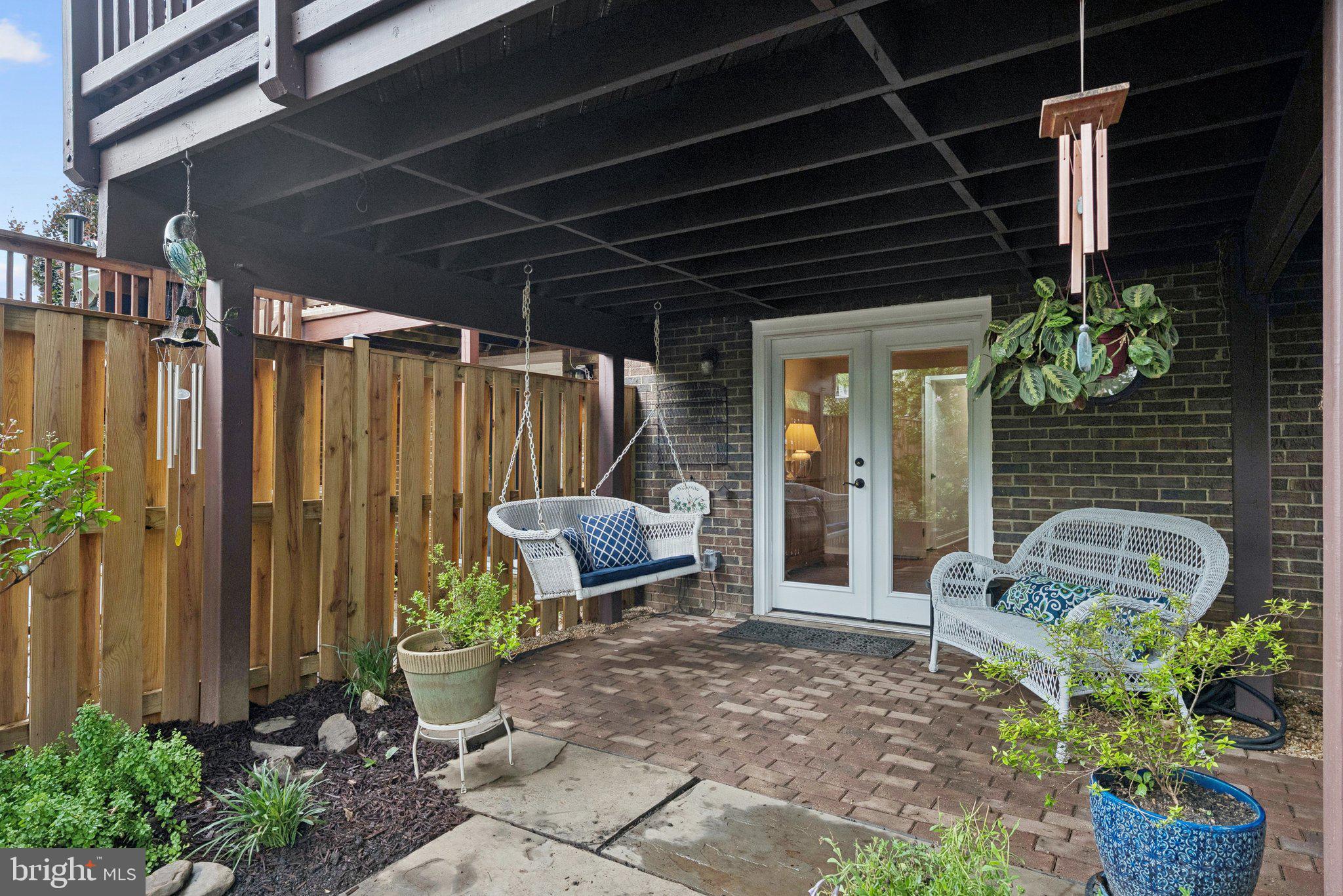 EXETER SQUARE - Residential