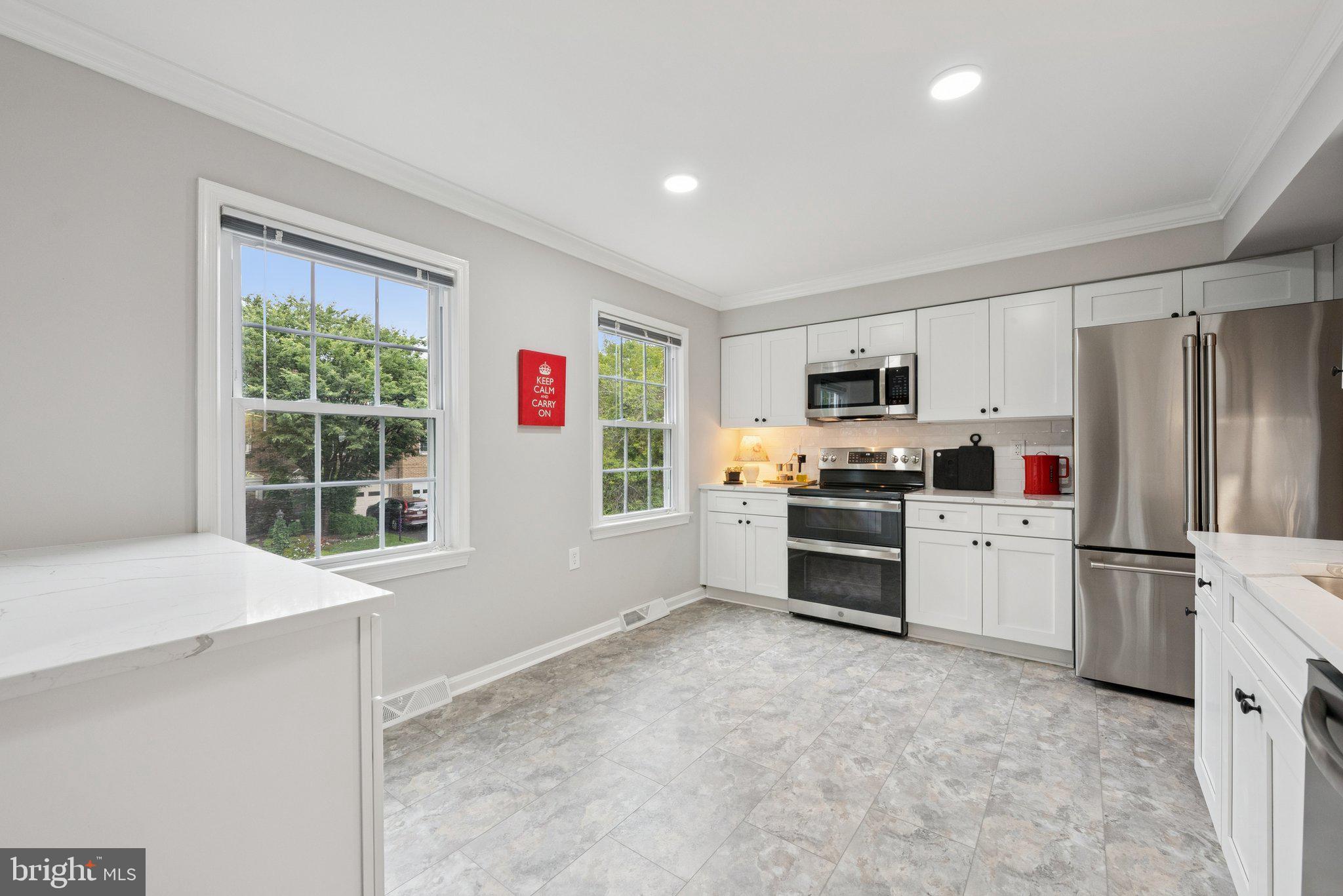 EXETER SQUARE - Residential