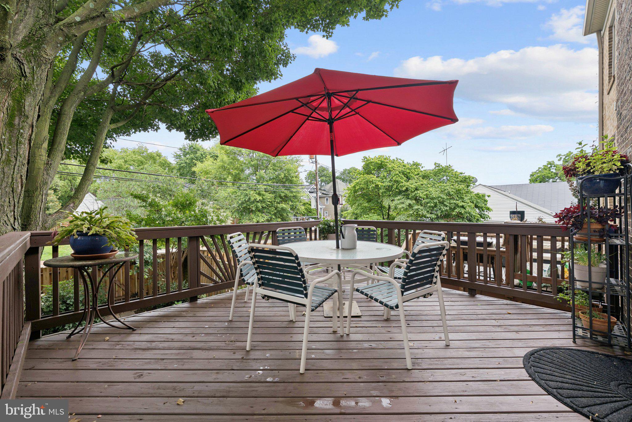 EXETER SQUARE - Residential