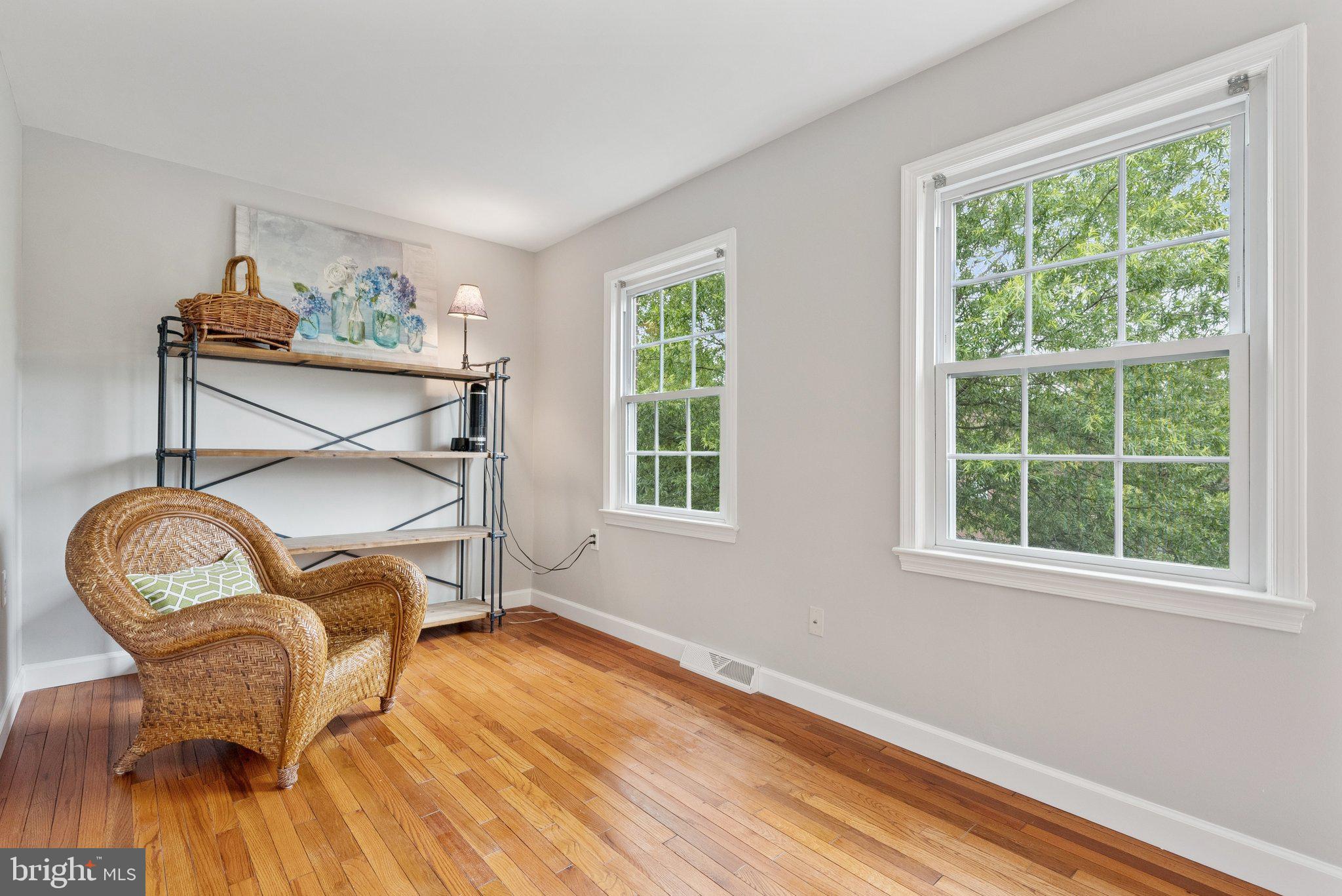 EXETER SQUARE - Residential