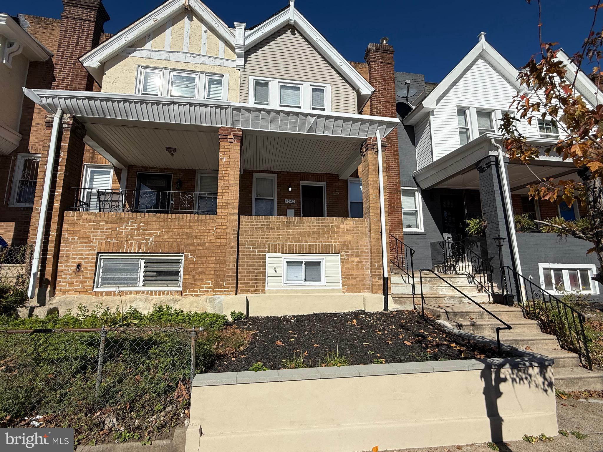 5845 WOODCREST AVENUE