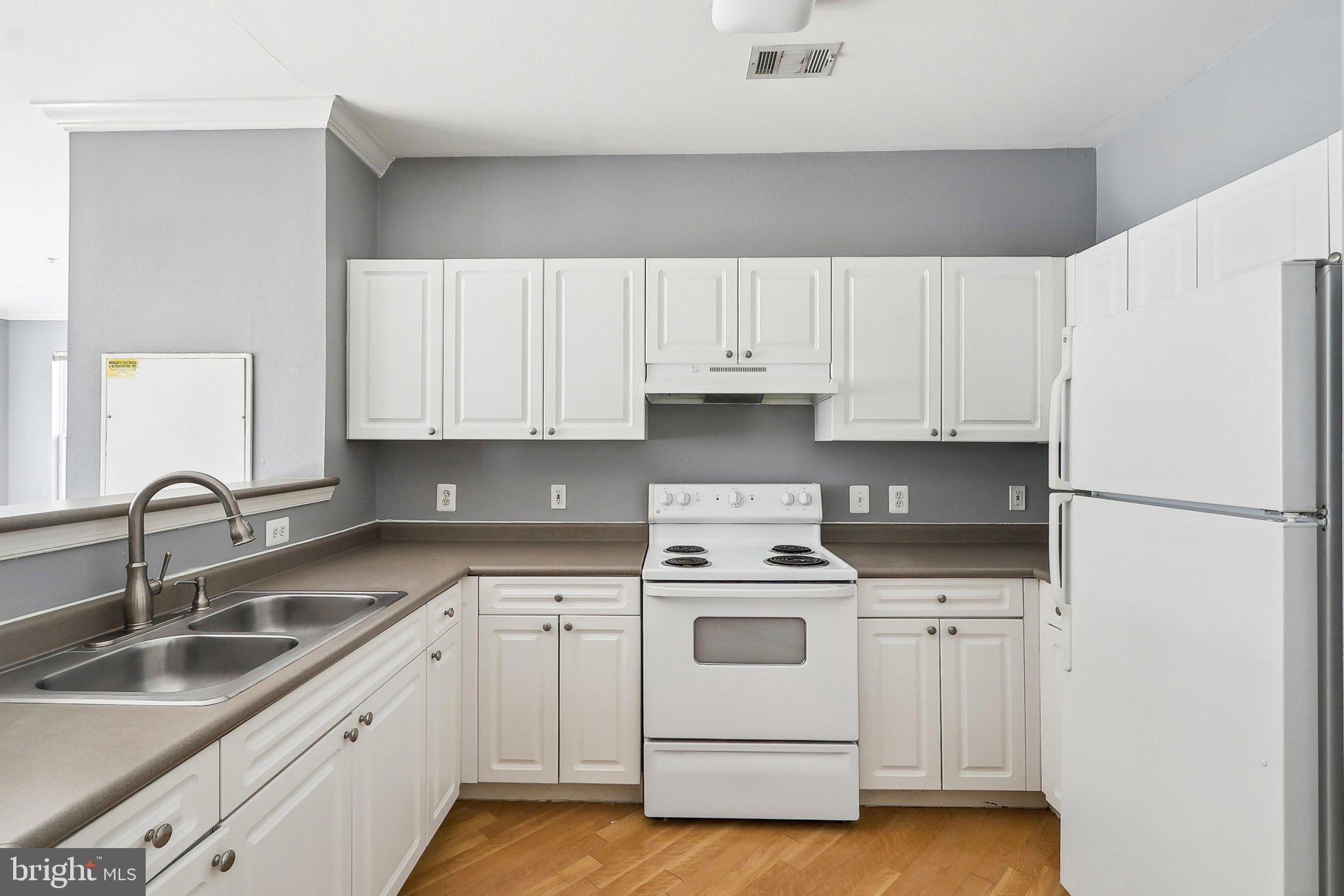 HIGH POINTE AT JEFFERSON - Residential