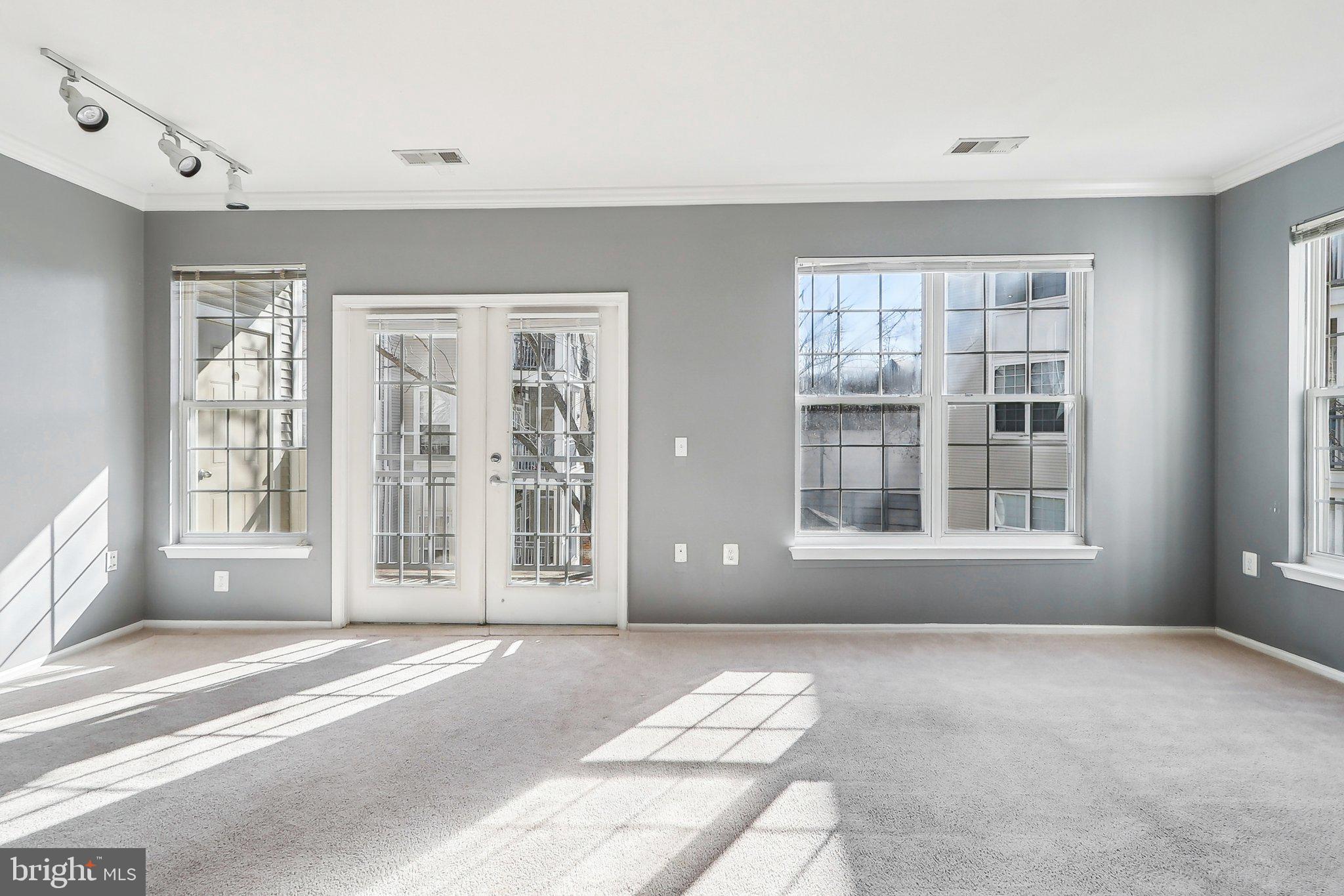 HIGH POINTE AT JEFFERSON - Residential