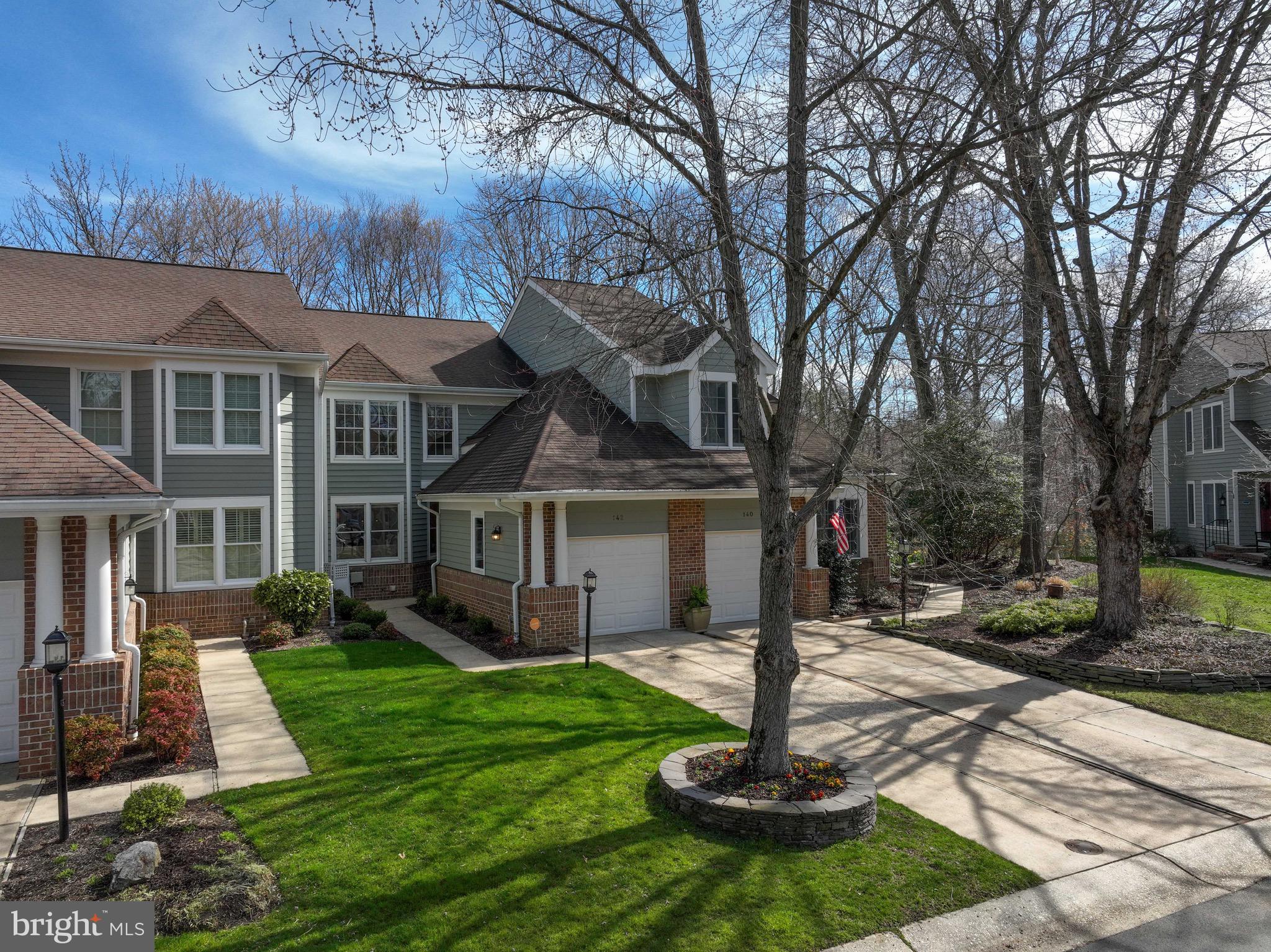 RIVA TRACE/SPRING PLACE - Residential