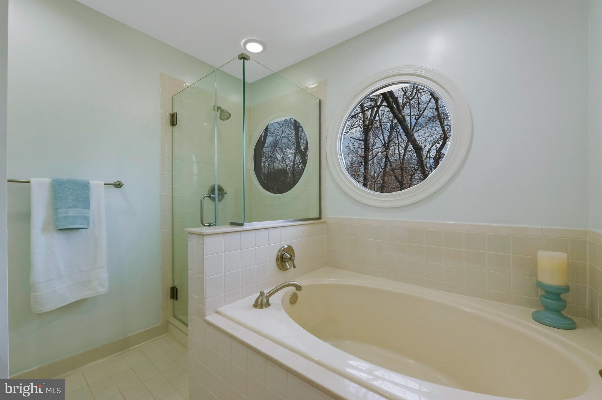 RIVA TRACE/SPRING PLACE - Residential