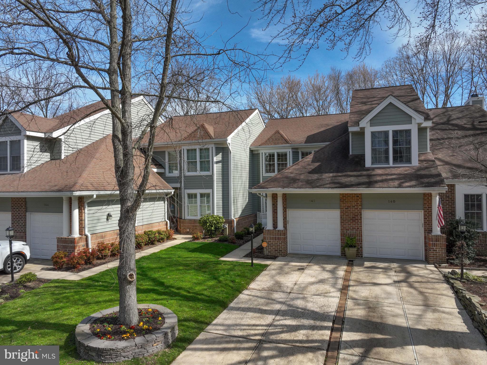 RIVA TRACE/SPRING PLACE - Residential