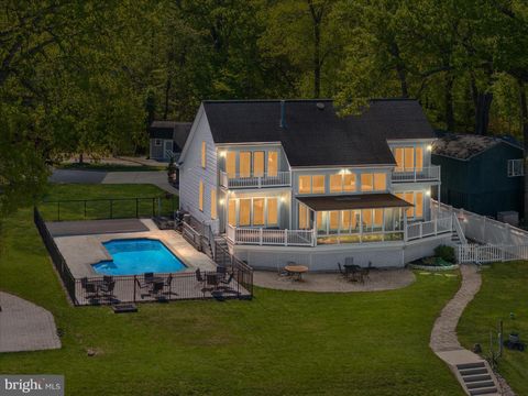 Homes For Sale - 1403 Mirable Way<br/> PASADENA, MD 21122