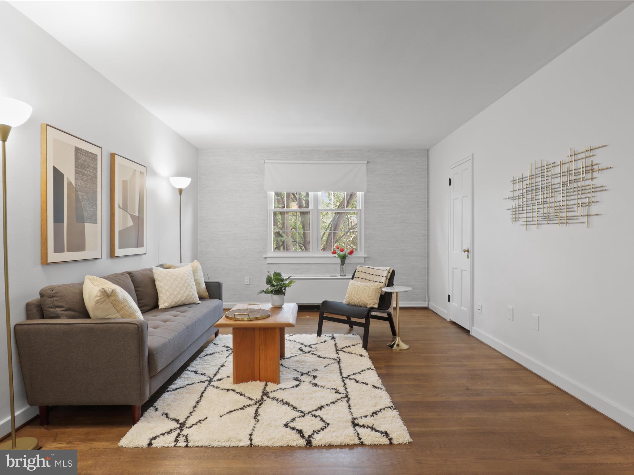 9 E GLEBE ROAD C
