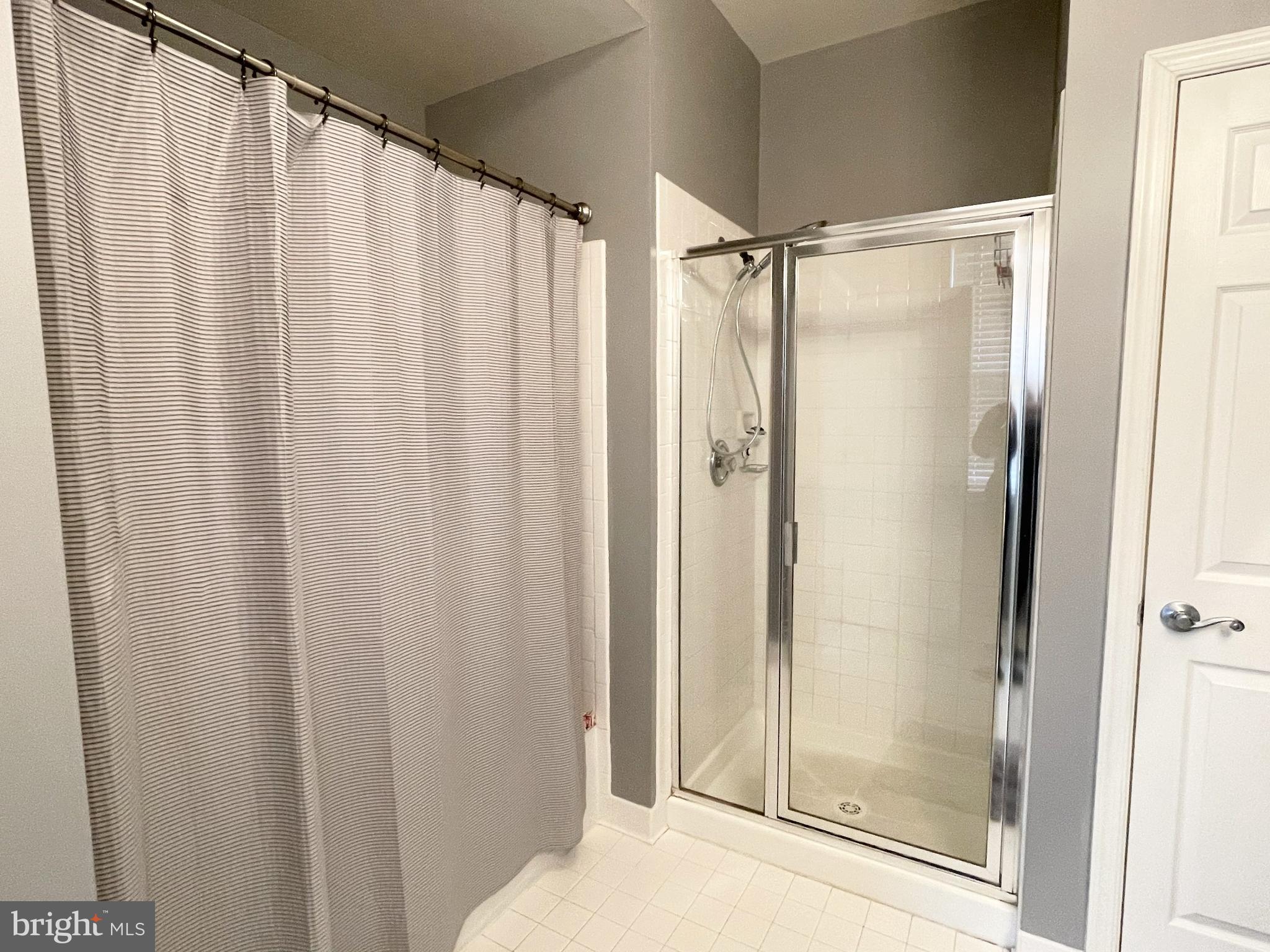 THE COMMONS ON WILLIAM SQUARE - Residential Lease