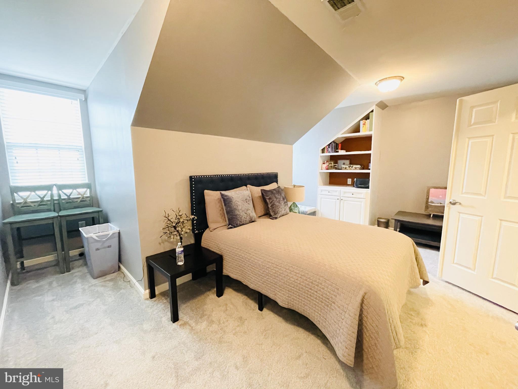 THE COMMONS ON WILLIAM SQUARE - Residential Lease