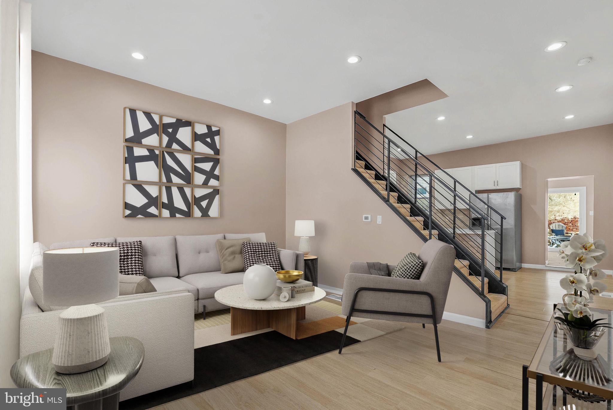 EAST KENSINGTON - Residential