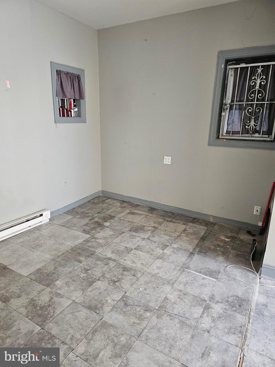 2642 W LEHIGH AVENUE