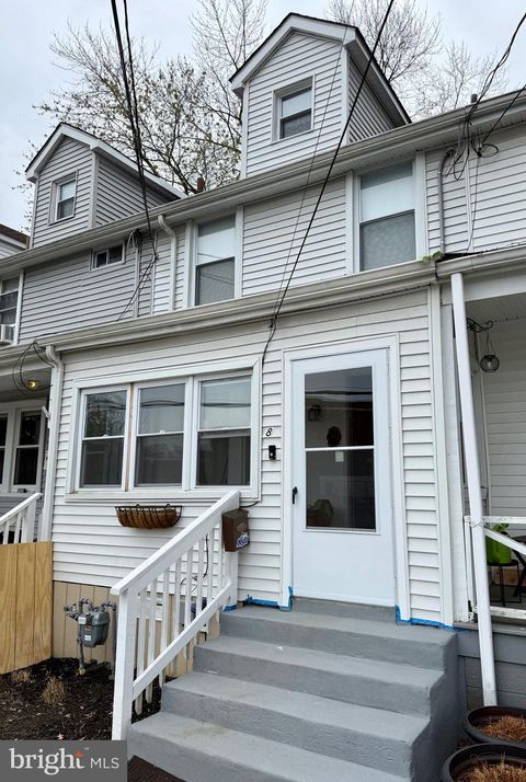 Photo of 84 E Burlington Street, BORDENTOWN, NJ 08505 (MLS # NJBL2108822)