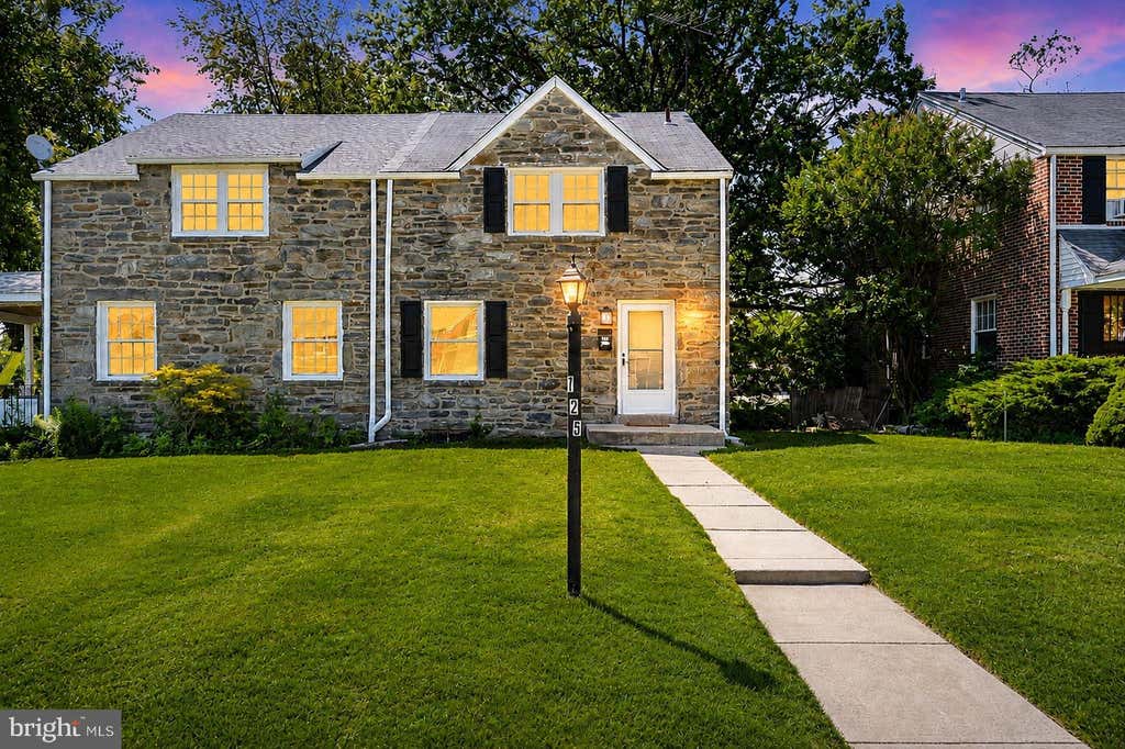 Photo of 725 Irvington Place, CHESTER, PA 19013 (MLS # PADE2119040)