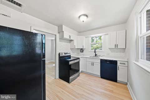 Photo of 725 Irvington Place, CHESTER, PA 19013 (MLS # PADE2119040)