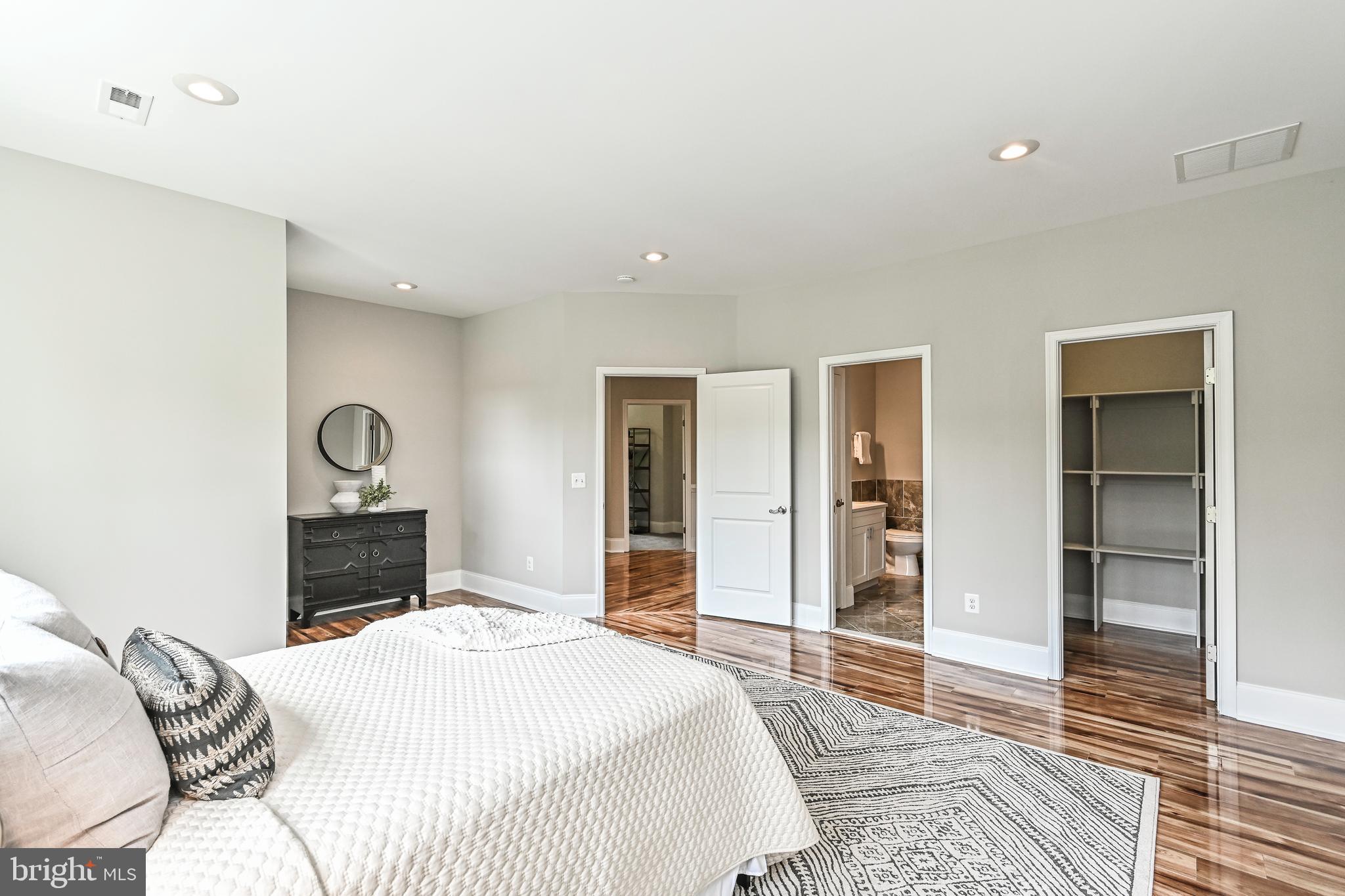 FAIRWOOD ACRES - Residential