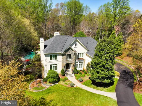 2992 Westhurst Lane, Oakton, VA MLS: VAFX2234530